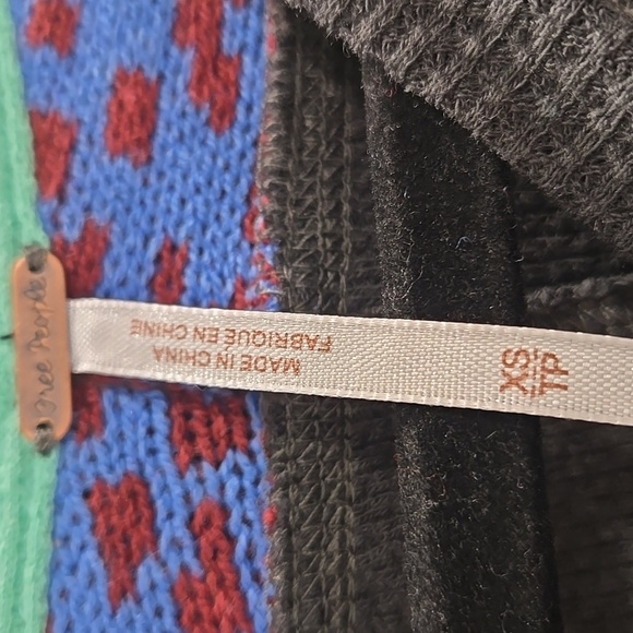 Free People-Long Sleeve "On My Way" Cuff Thermal Top in Washed Black-Size XS - Picture 6 of 17